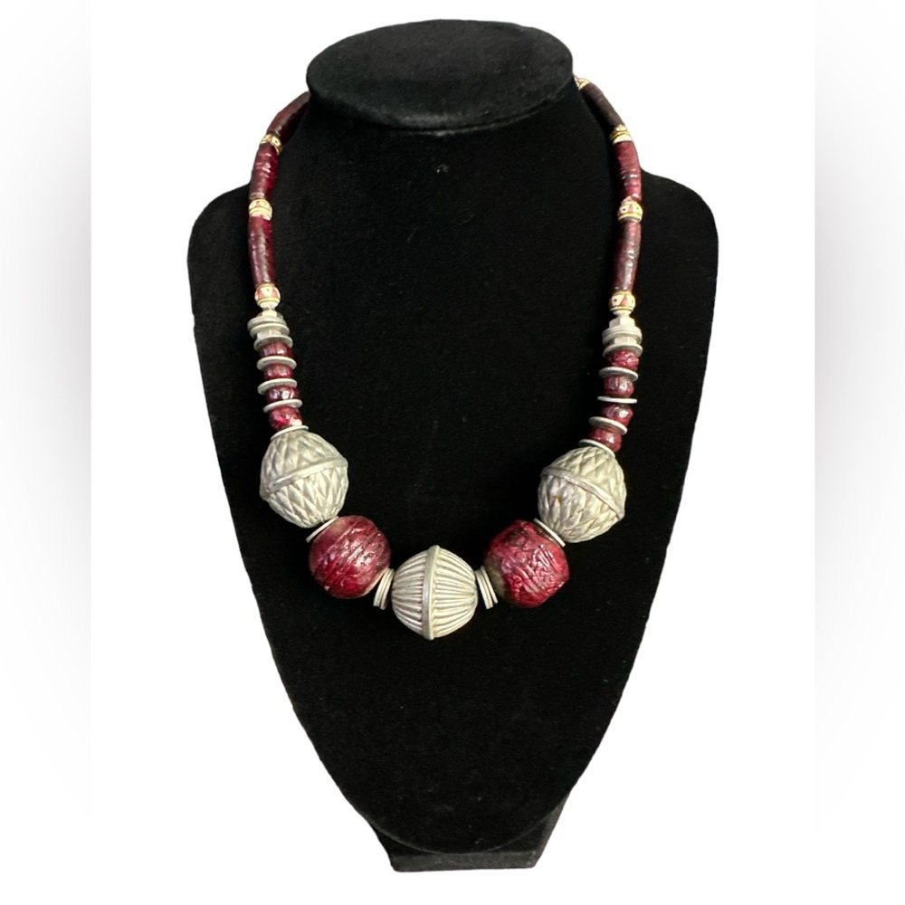 Vintage Brown and Silver Spherical Necklace